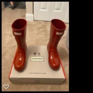 Hunter Rain Boots Size 6 Red Color